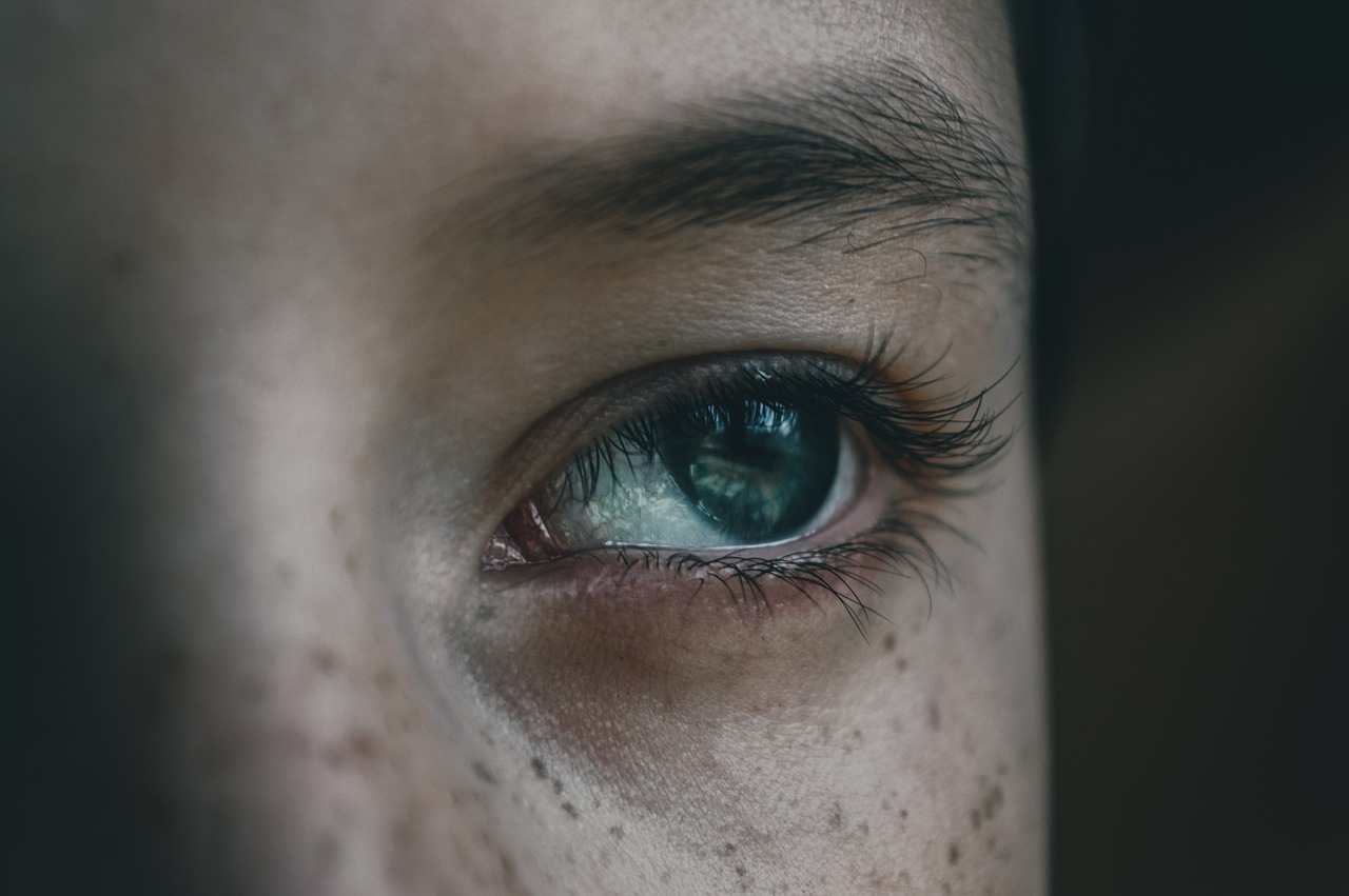 6 Skutecznych sposobów, aby pozbyć się ciemnych kręgów wokół oczu